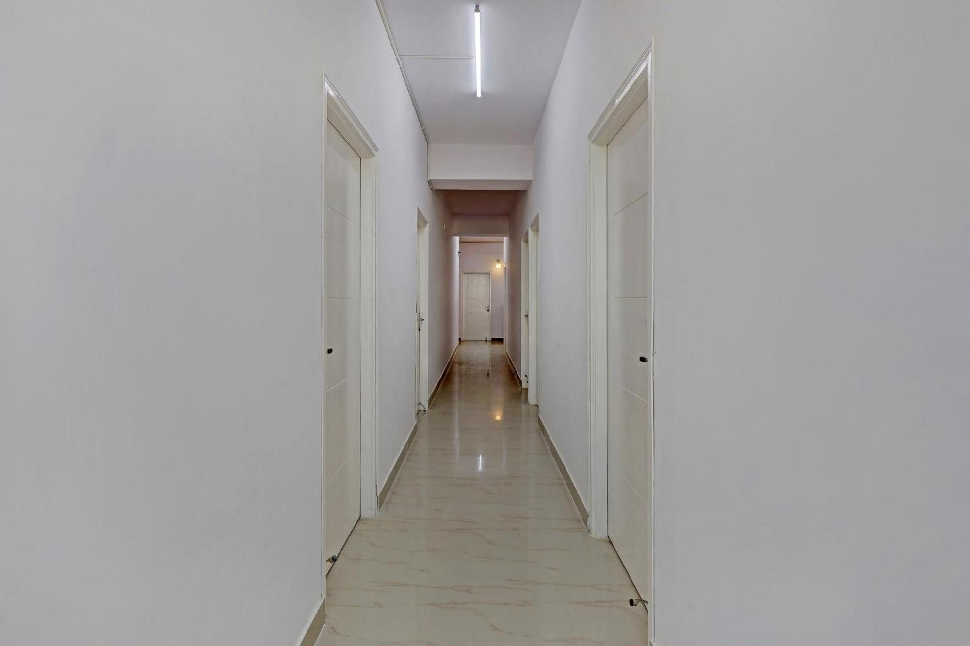 OYO 44035 Compact Studio KR Puram Bangalore Exterior foto